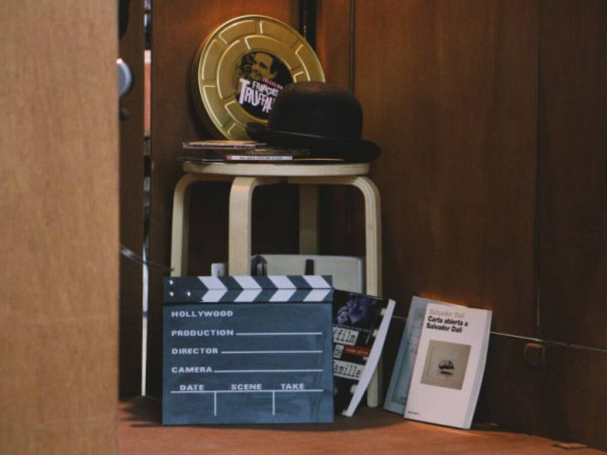 Artistes a dins d'una capsa