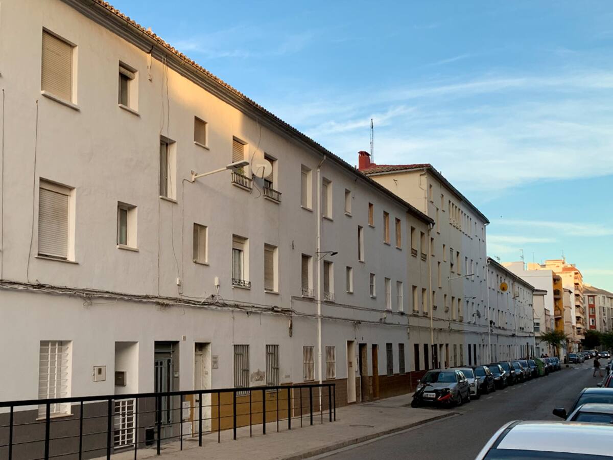 Gandia replantea la instalación de ascensores en Ferroviaris y supedita la decisión al voto de los vecinos