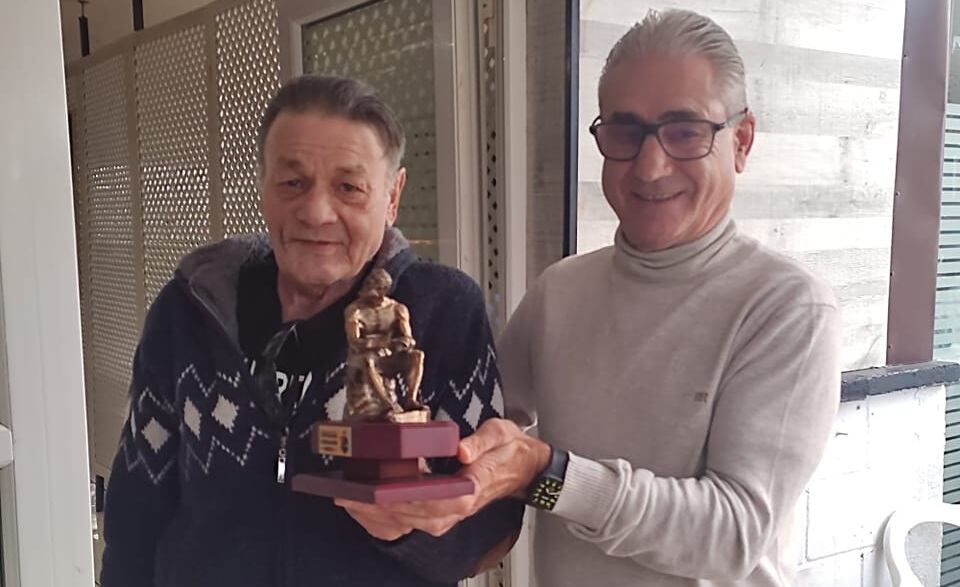 Uco Lastra, recibiendo un premio.