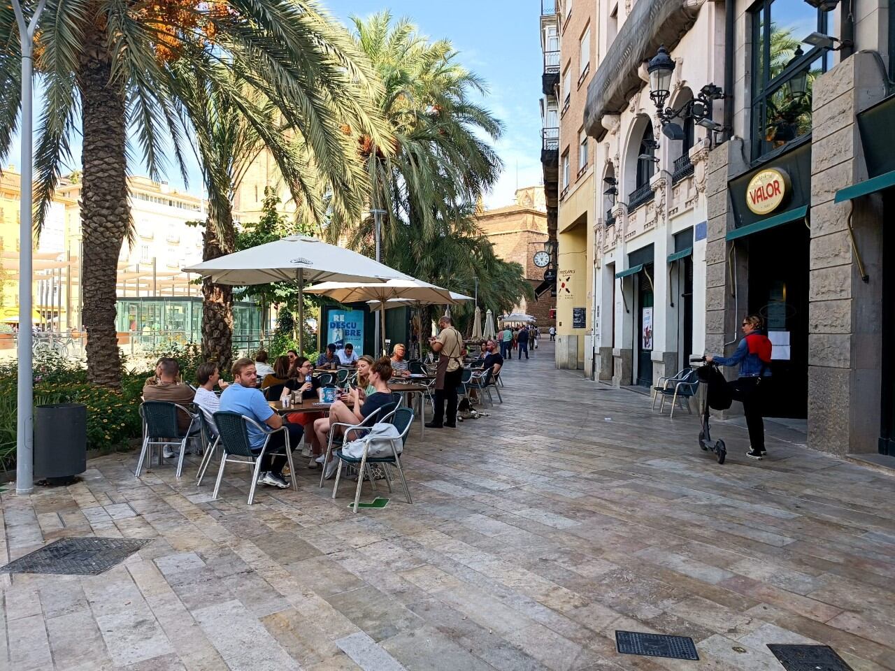 Terraza en la plaza de la Reina