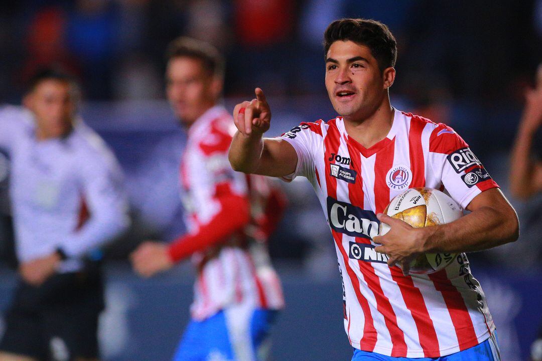 Nico Ibáñez celebra un gol con el Atlético de San Luis