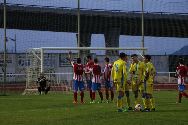 El encuentro ante las águilas rojiblancas en La Devesa será el desplazamiento más largo.