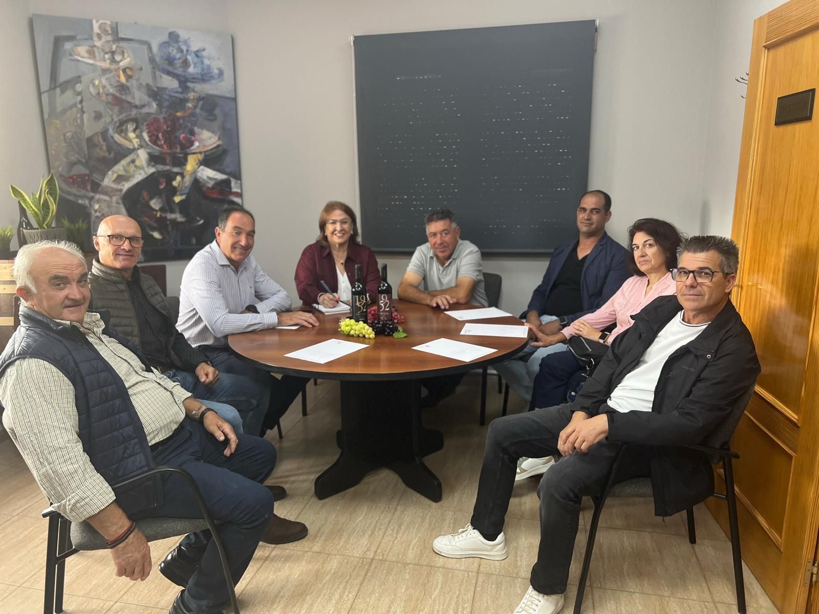 Amada Olmeda en el Consejo Rector de Bodegas Villavid de Villarta (Cuenca).