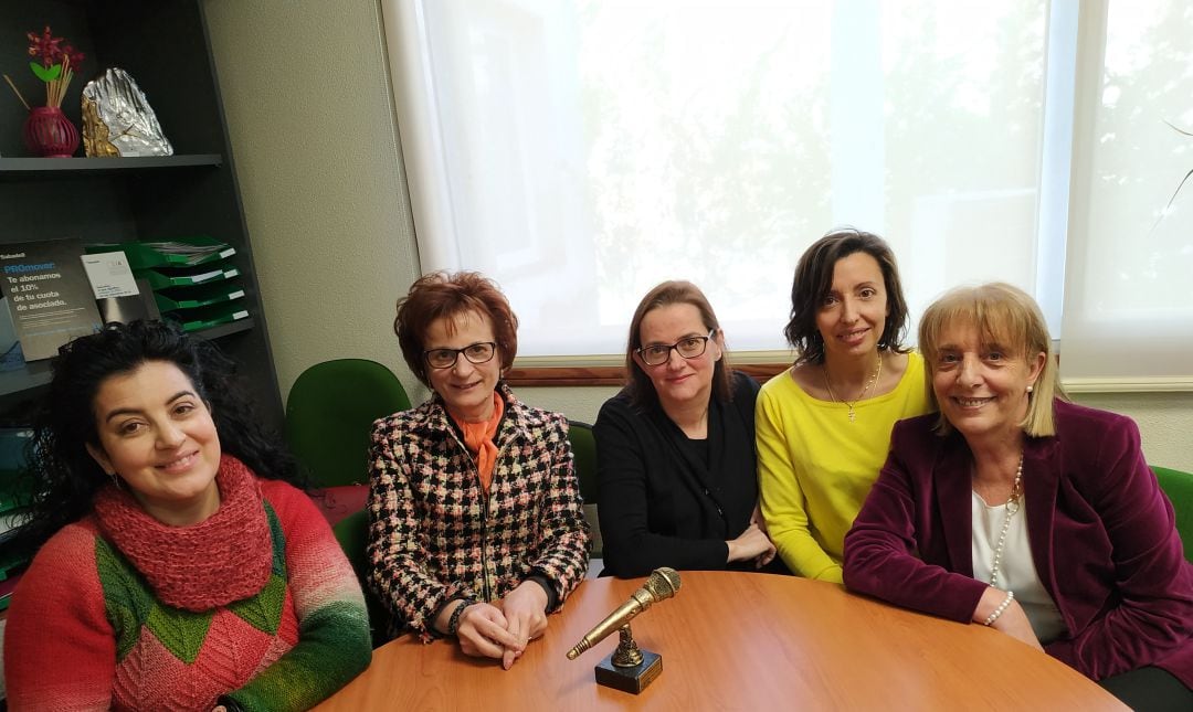 Miembros de la Asociación de Empresarias de Ourense. Su presidenta Marisol Nóvoa a la derecha.