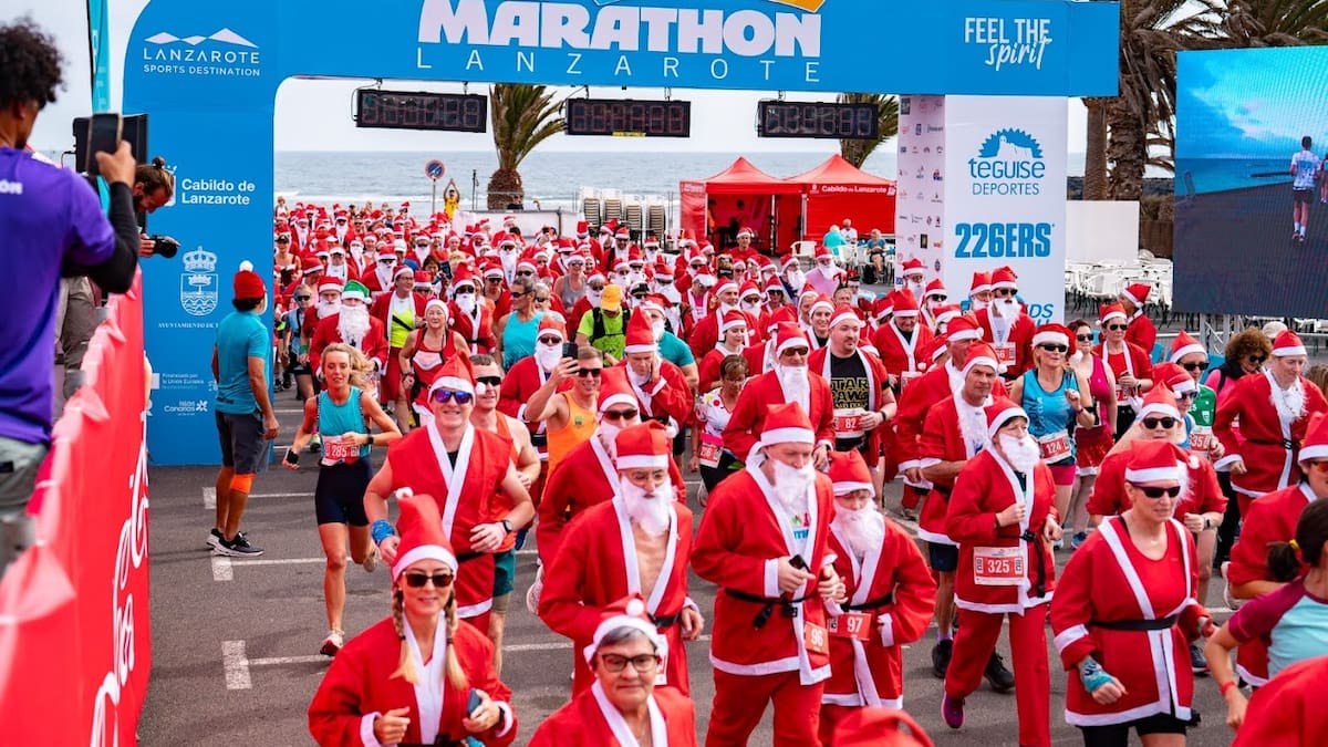 La única maratón de España con sol y 20 grados en pleno diciembre: así es la carrera que siempre gana un inglés o un irlandés