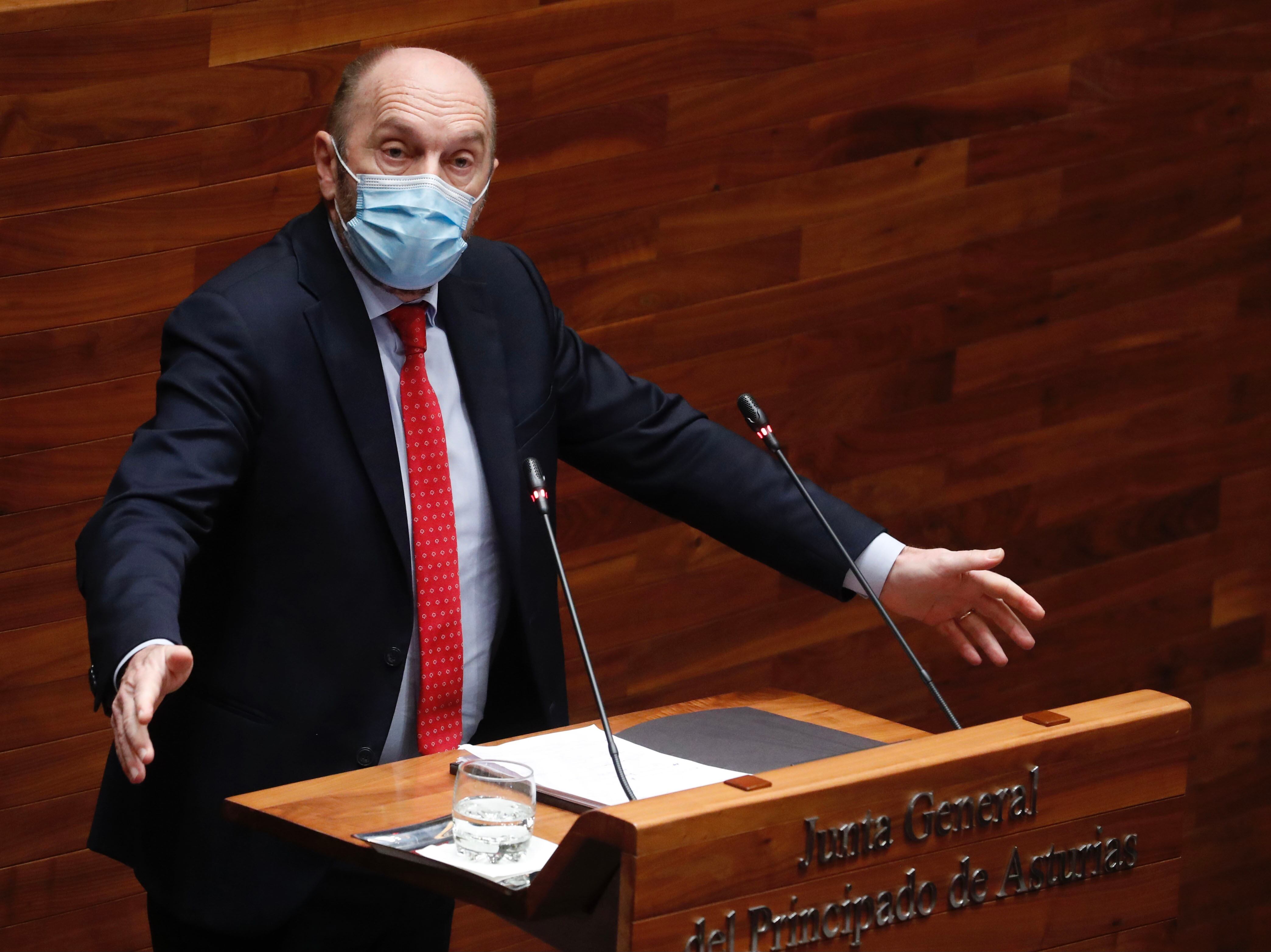 Juan Cofiño, en el Pleno de la Junta General