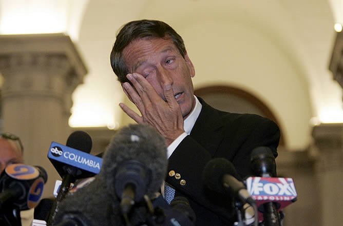 La oficina de Mark Sanford dijo que había estado escalando por los montes Apalaches.- Ni su mujer conocía su paradero y llegó a especularse con un rapto