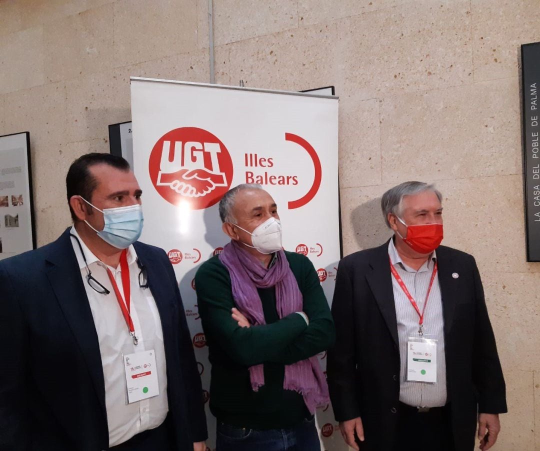 El candidato a secretario general de UGT Baleares, Lorenzo Navarro, el secretario general de UGT, José María Álvarez, y el secretario general de UGT Baleares, Alejandro Texías. 