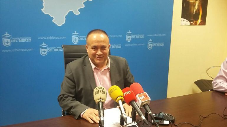 Gerardo Álvarez Courel comparece