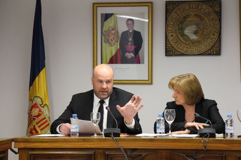 El cònsol menor, Marc Calvet, i la cònsol major, Trini Marín.