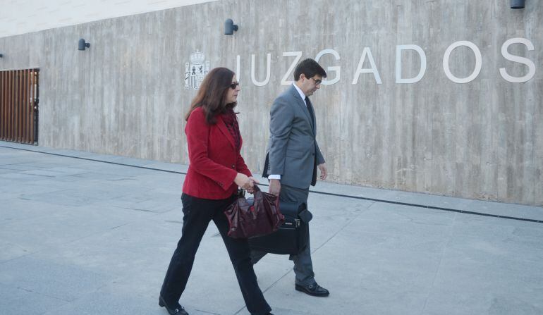 Blanco, entrando en los juzgados durante el proceso judicial