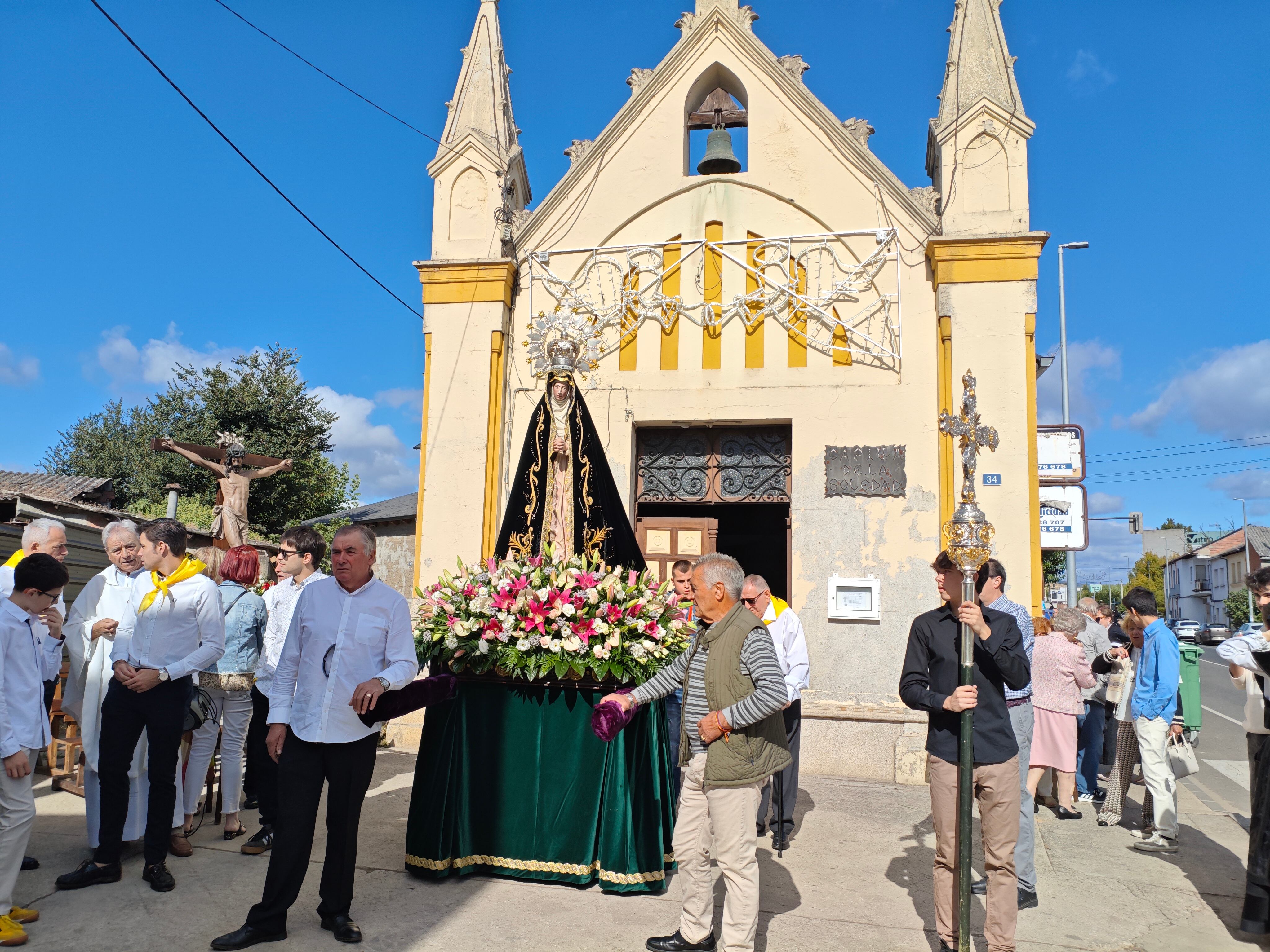 Salida de la Virgen de la Soledad