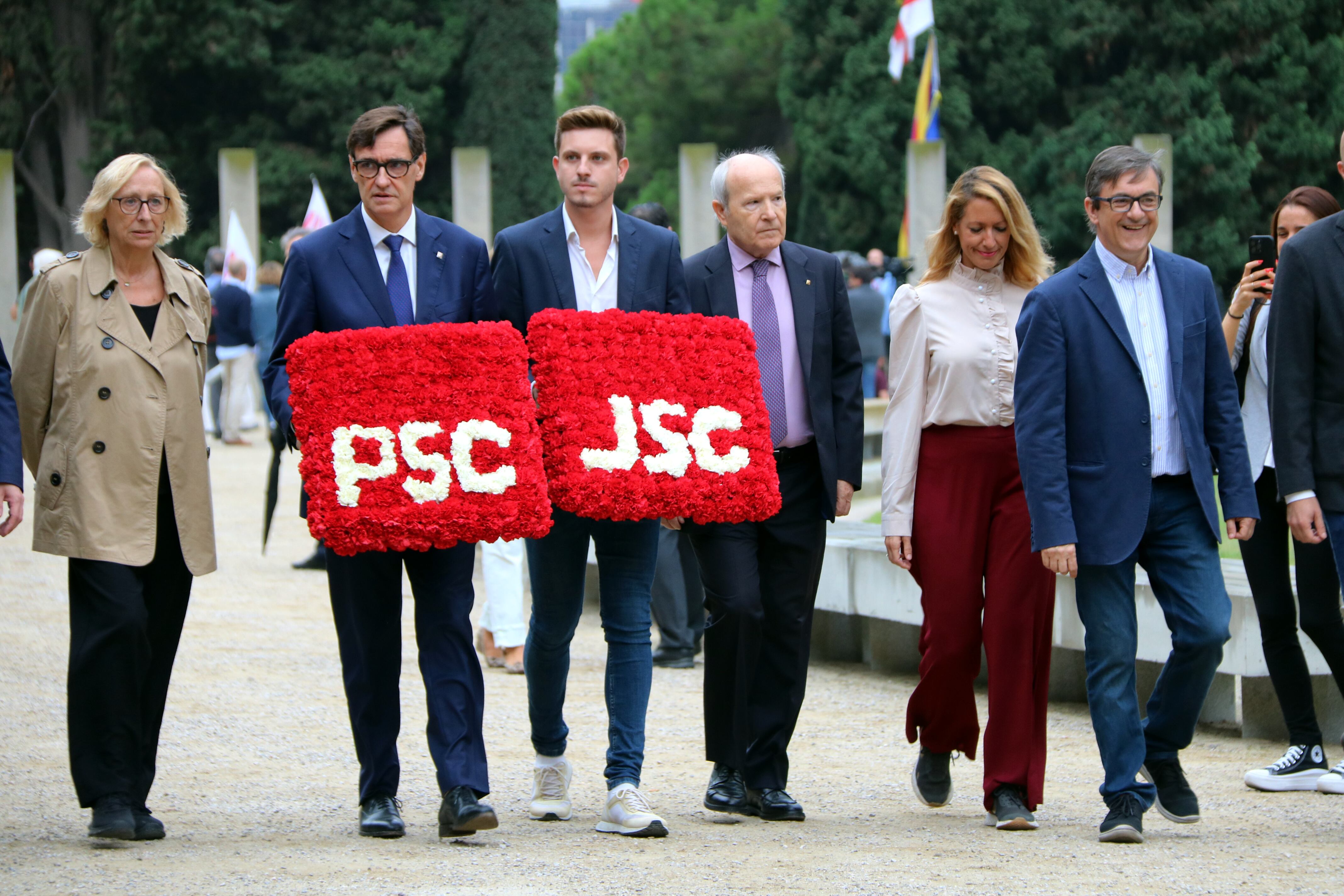 Ofrena del PSC a la tomba del president Companys, al cementiri de Montjuïc