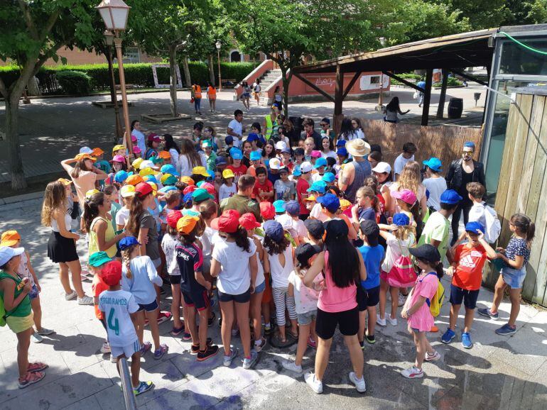 Participantes al inicio de esta Semana Infantil