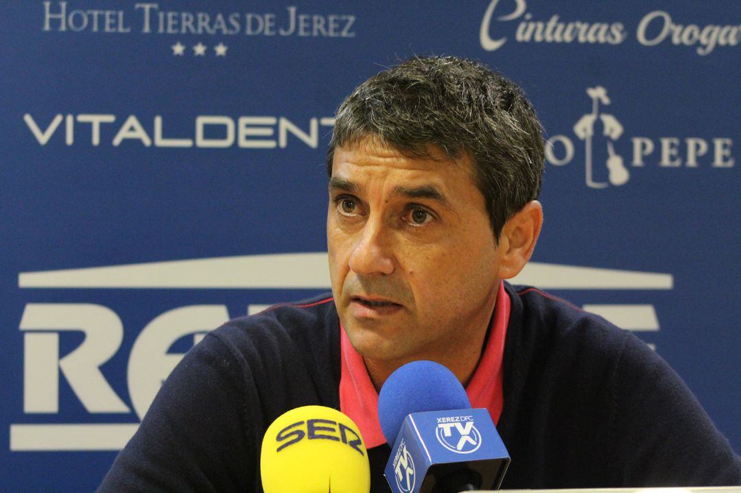 Pepe Masegosa durante la rueda de prensa del viernes en Chapín