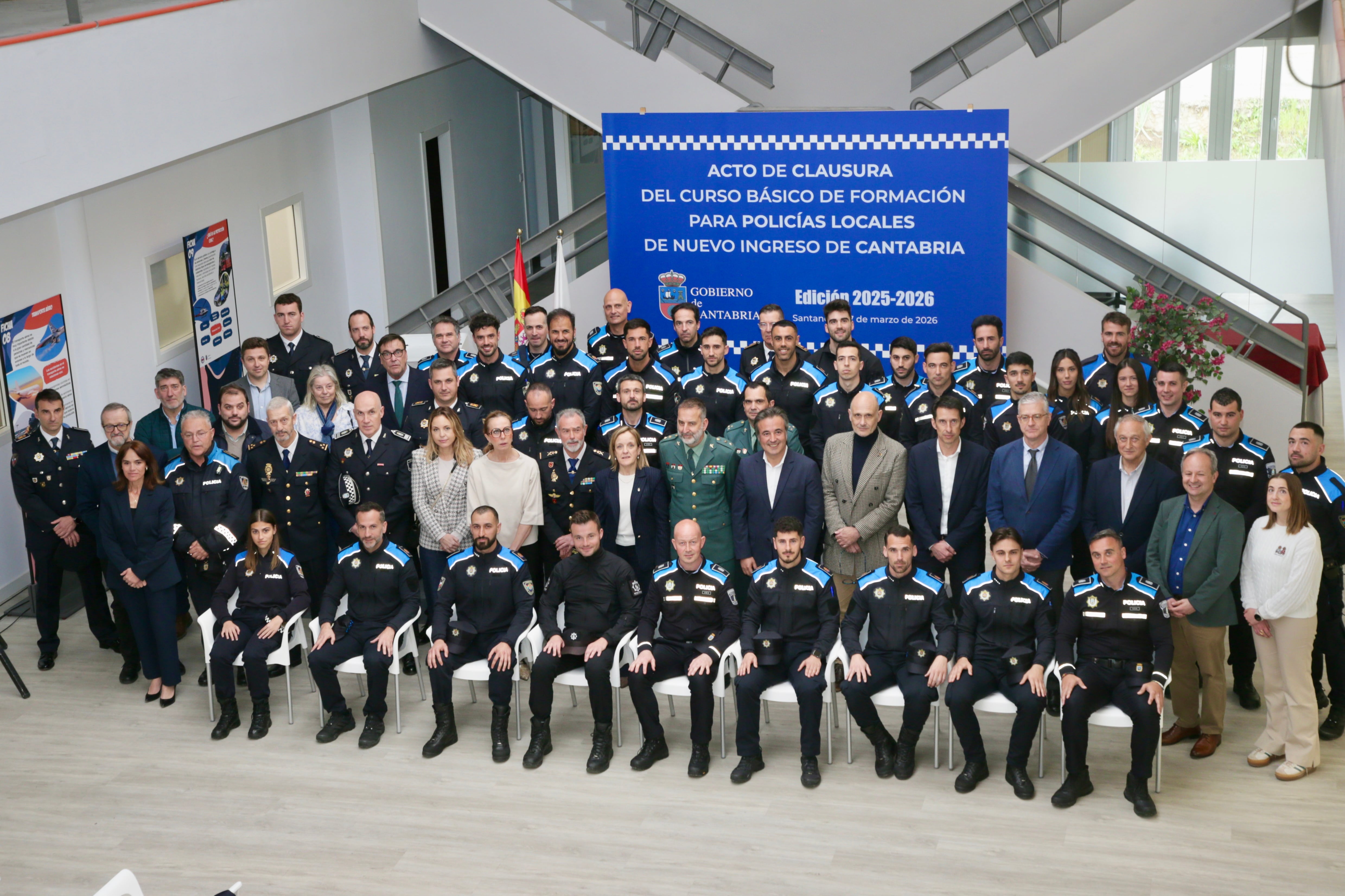 Clausura del Curso Básico de Policía Local en Cantabria.