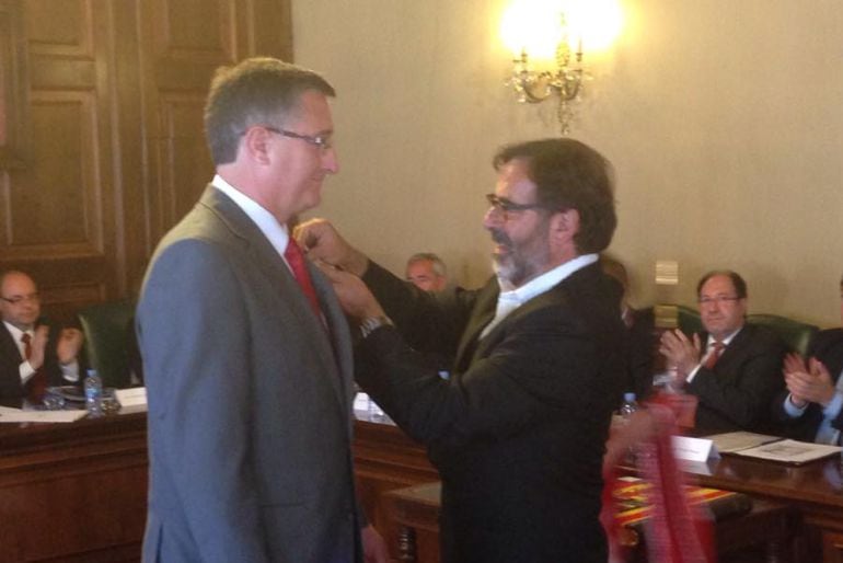 Manuel Blasco es de nuevo alcalde de Teruel