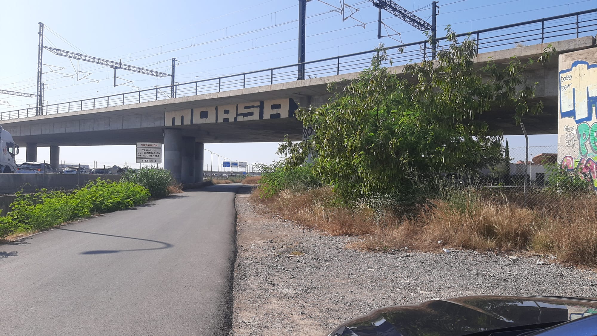 Accesos a la ampliación del cementerio municipal de València, en el barrio de San Marcelino.