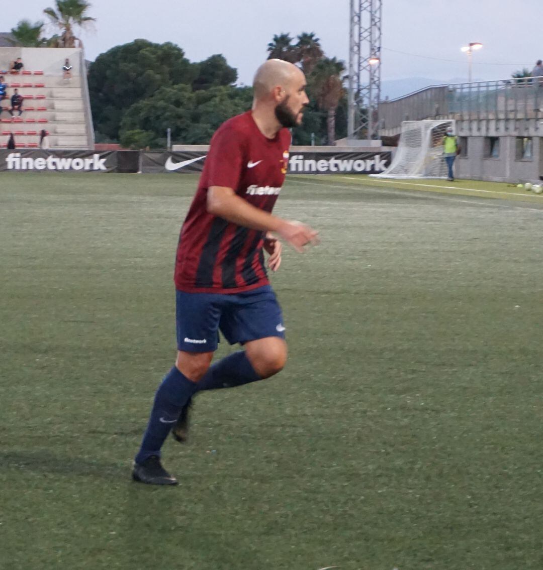 José Antonio Prieto celebró de manera especial el gol ante el Crevillente