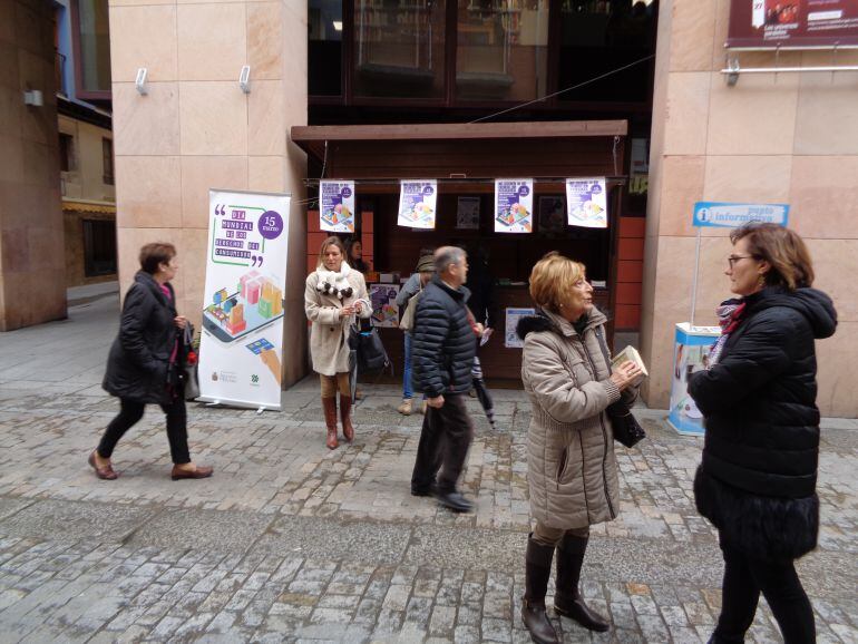 La OMIC decidió celebrar esta jornada saliendo a la calle