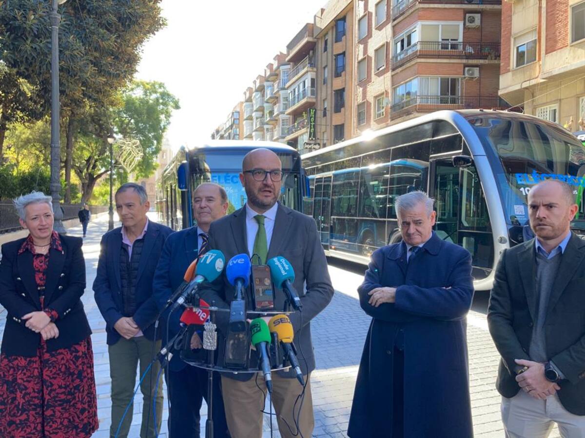 Este jueves se abre al tráfico colectivo la Alameda de Colón