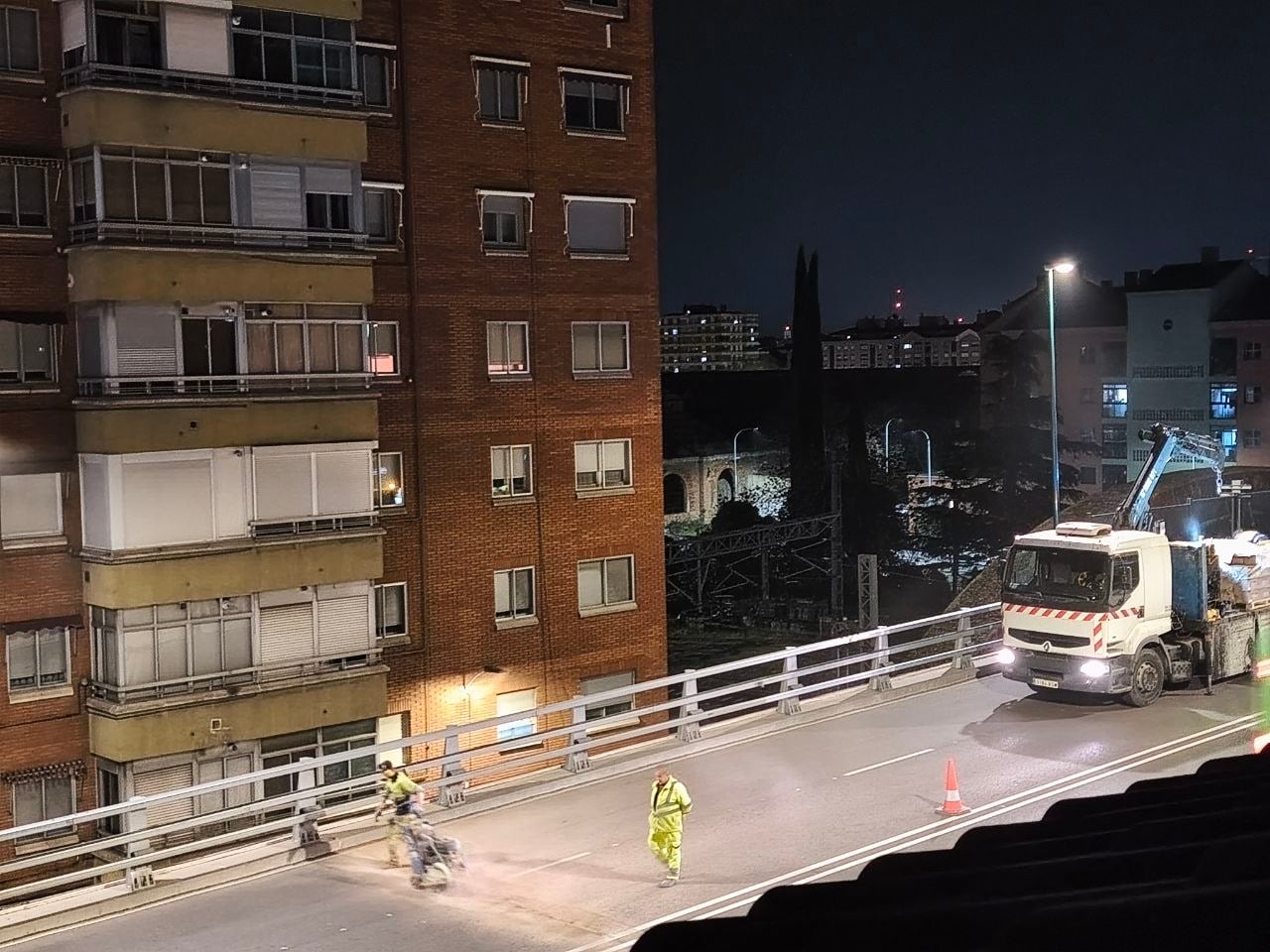 Obras nocturnas en Arco de Ladrillo