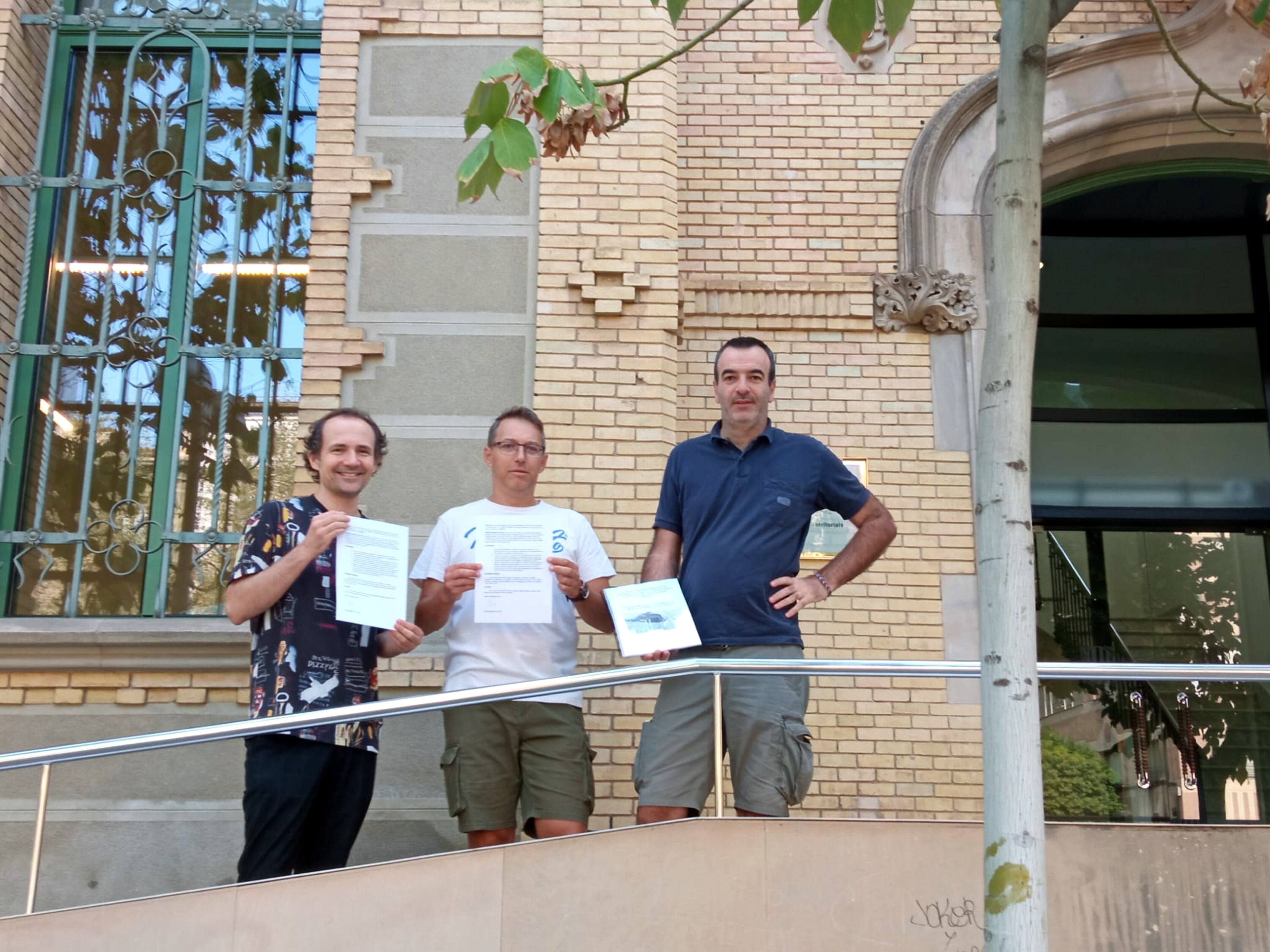 El recurs s'ha presentat als serveis territorials del departament de Cultura a Lleida. Foto: Salvem Cal Macià.