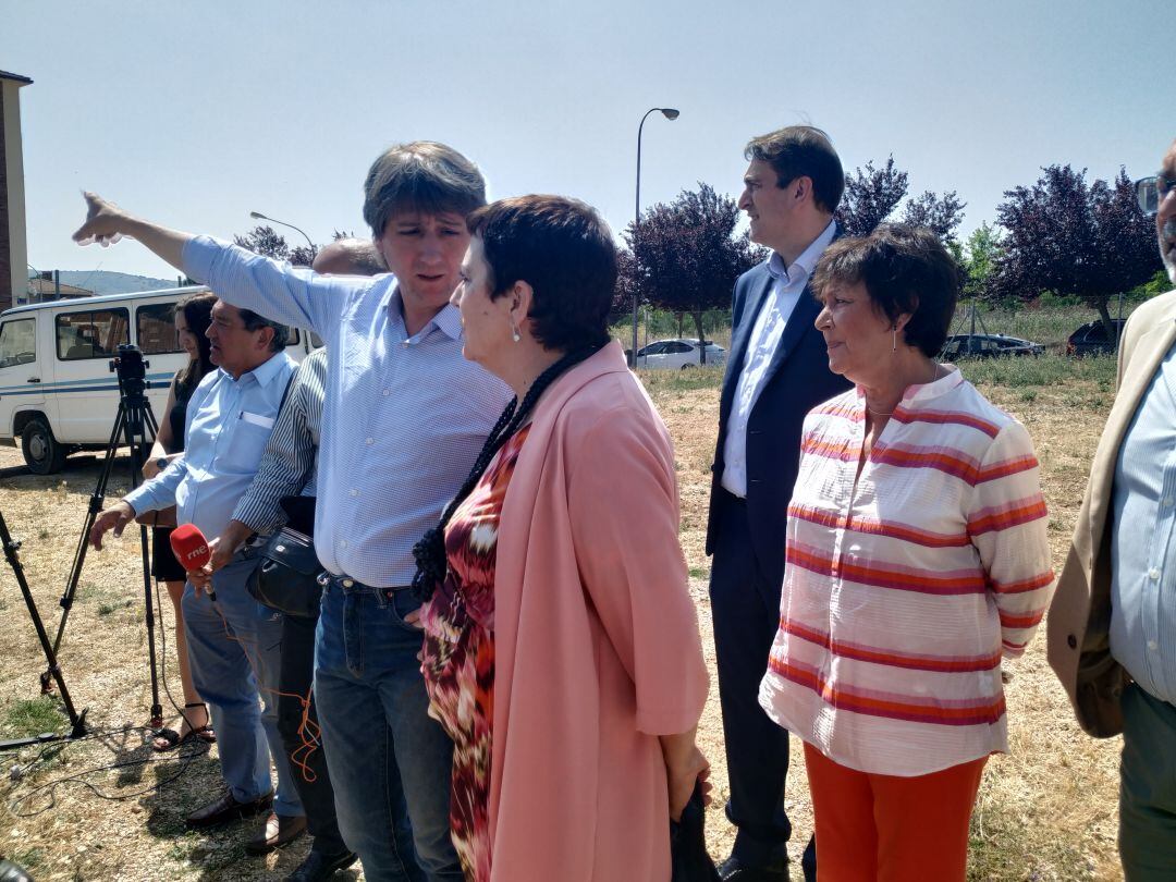 Carlos Martínez, Mercedes Gallizo y Mercedes Martín