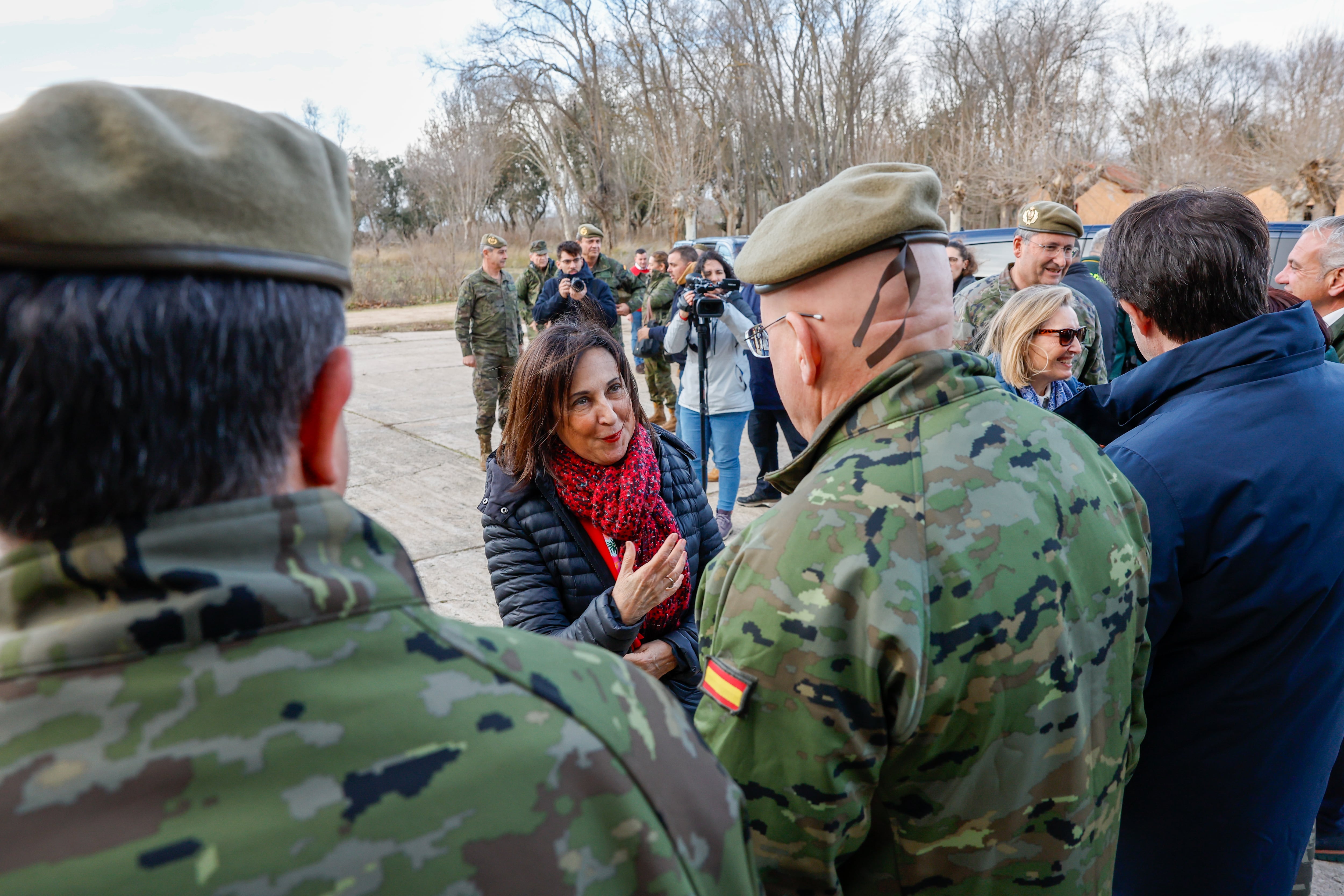 Margarita Robles, ministra de Defensa, visita el campamento militar de Monte la Reina | Ministerio de Defensa