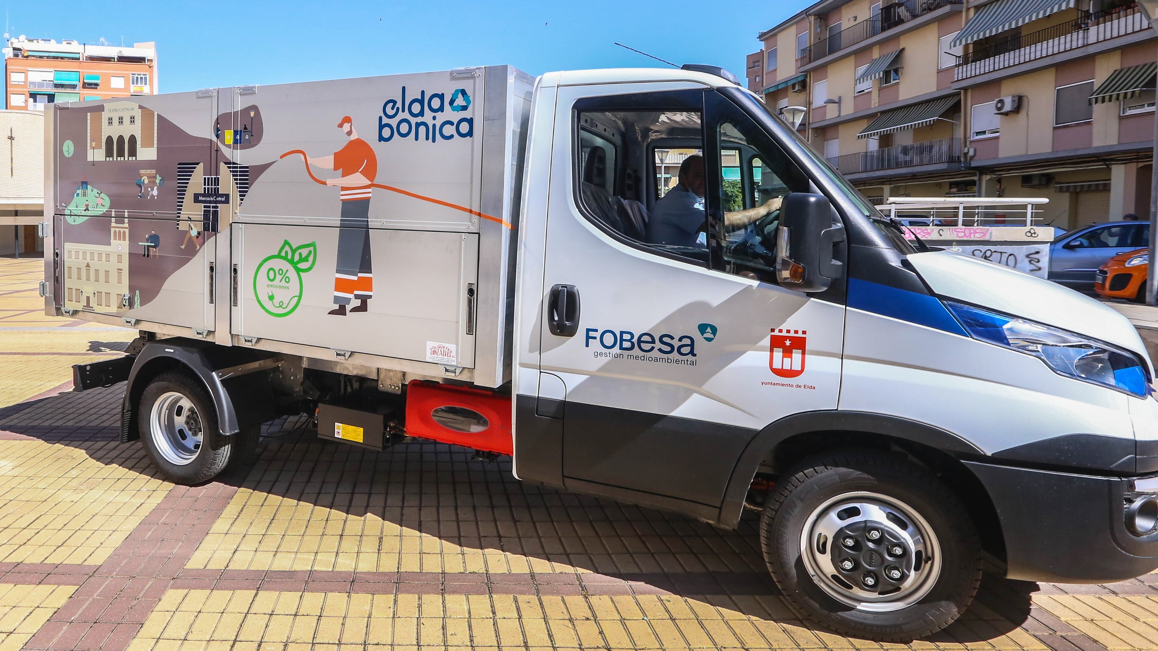 Servicio de limpieza del Ayuntamiento de Elda