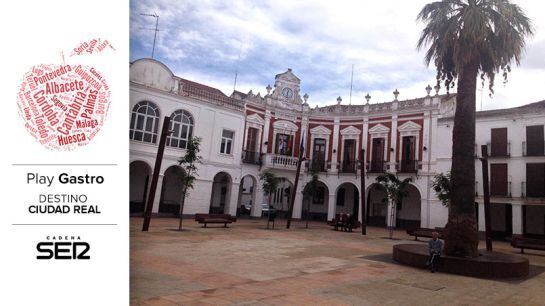 Fachada del Ayuntamiento de Manzanares.