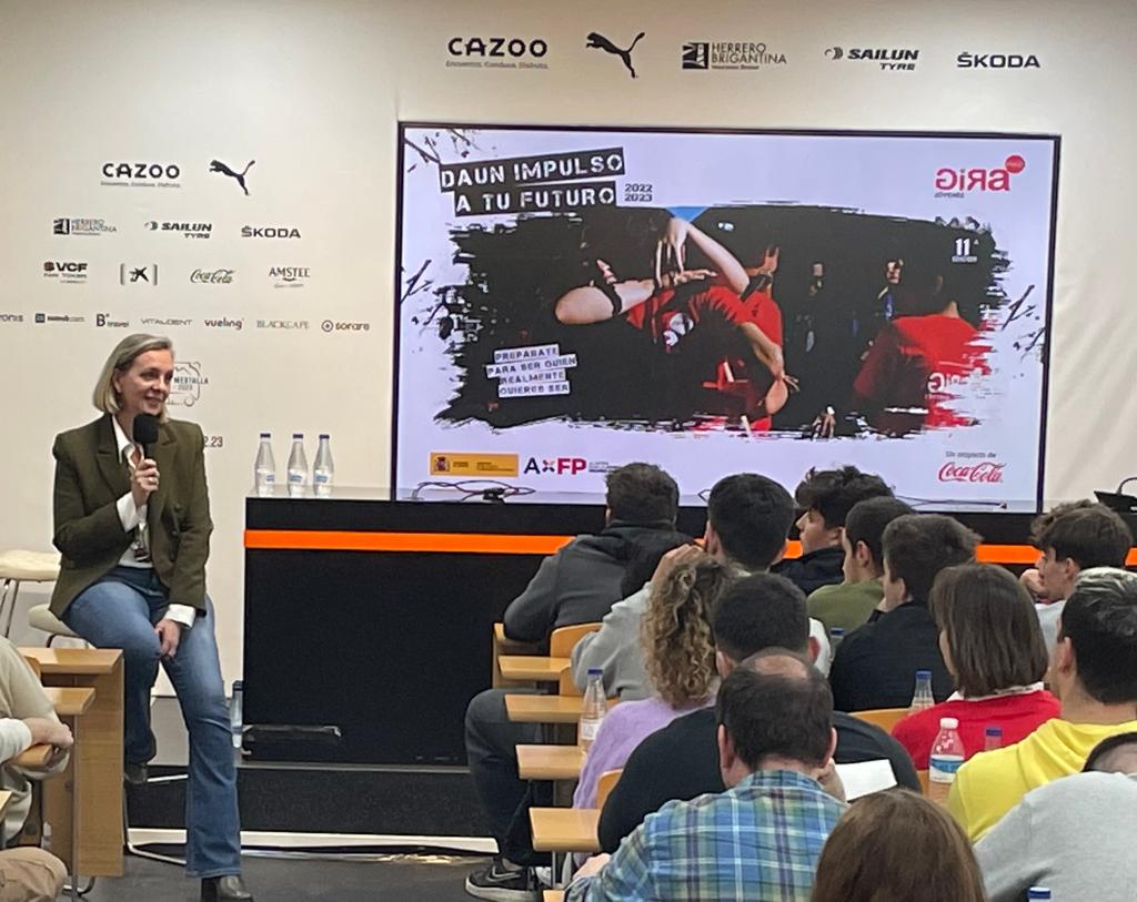 Primera masterclass de la XI edición de GIRA Jóvenes Coca-Cola dedicada a la Digitalización