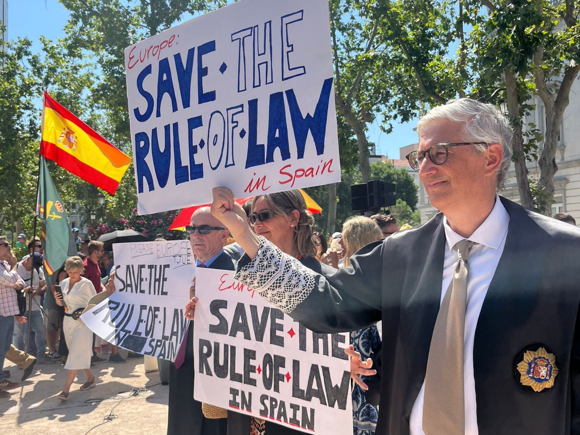 Jueces y fiscales se manifiestan a las puertas del Tribunal Supremo