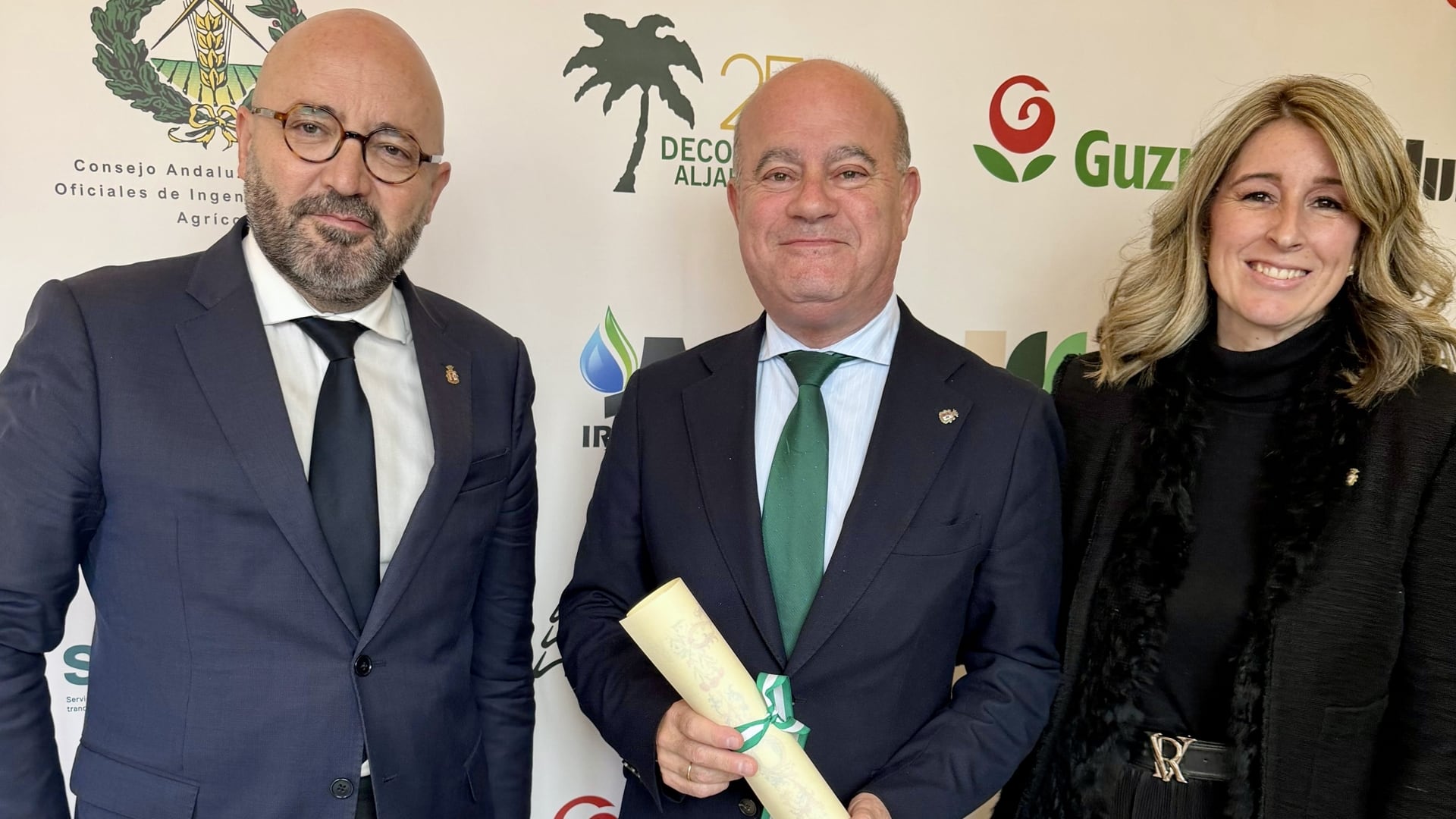 Manuel Barón junto a Teresa Molina y José Medina Galeote