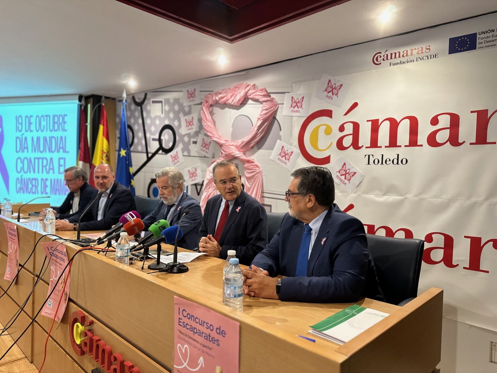Presentación del I Concurso de Escaparates en la delegación de la Cámara de Comercio de Toledo, en Talavera de la Reina