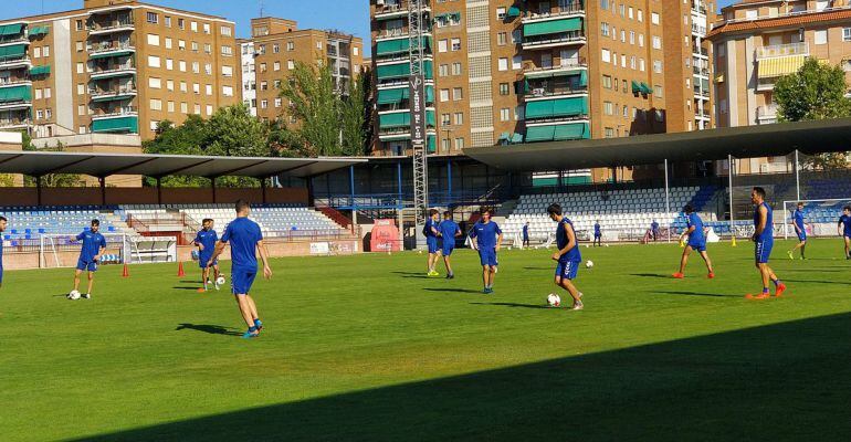 Los futbolistas del CF Talavera durante un entrenamiento de esta pretemporada.