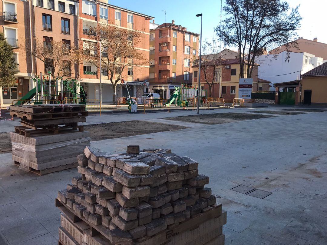 Obras de la Plaza de Don Federico Velasco que están sufriendo un retraso en su ejecución