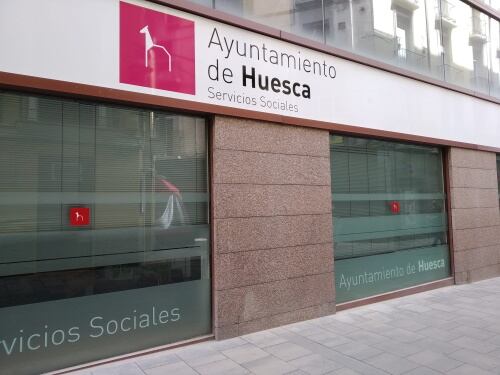 Todos los edificios con servicios municipales del Ayuntamiento de Huesca se incluyen en el contrato