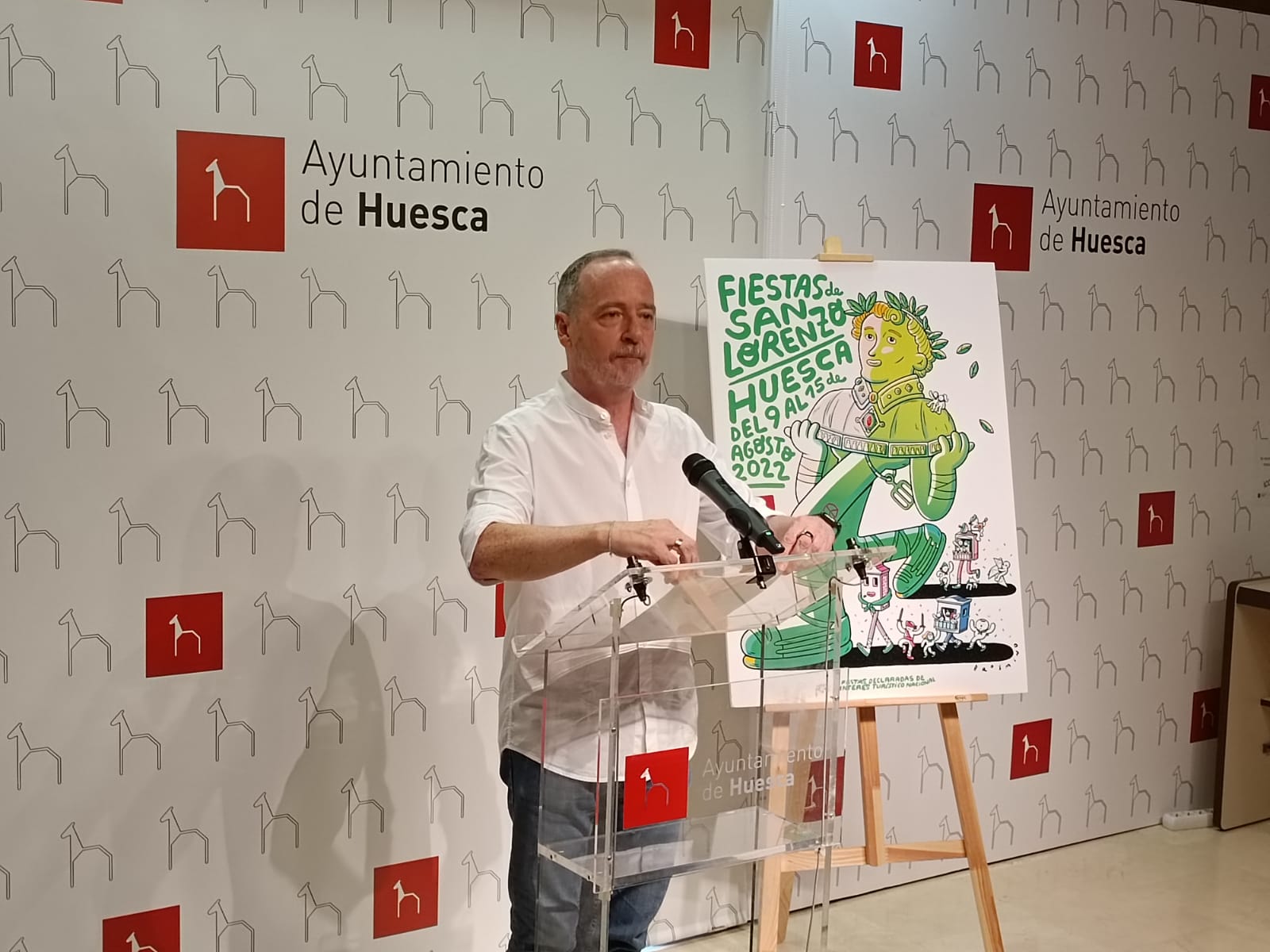 Ramón Lasaosa presentaba el programa de fiestas de San Lorenzo 2022