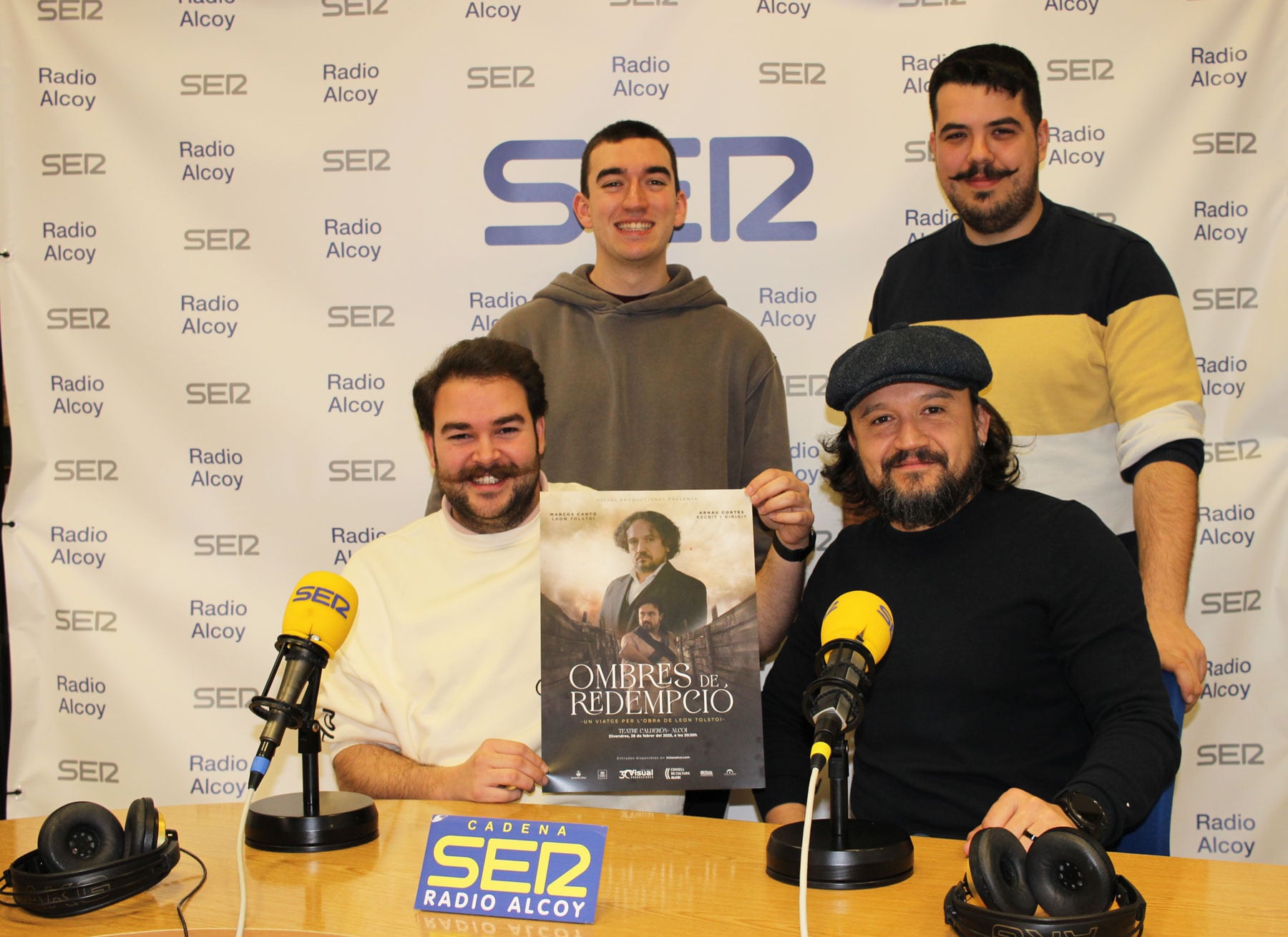 Arnau Cortés, Marcos Cantó, Ferran Gisbert i Leo Ferre, en l&#039;estudi central de Radio Alcoy