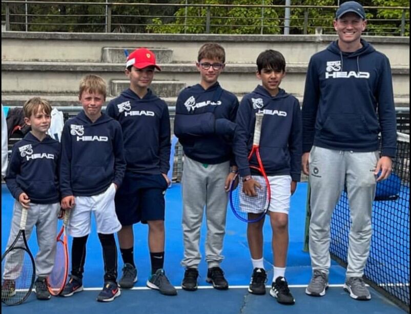 Alguno de los jugadores del Infinity tennis que han participado en el Campeonato Autonómico