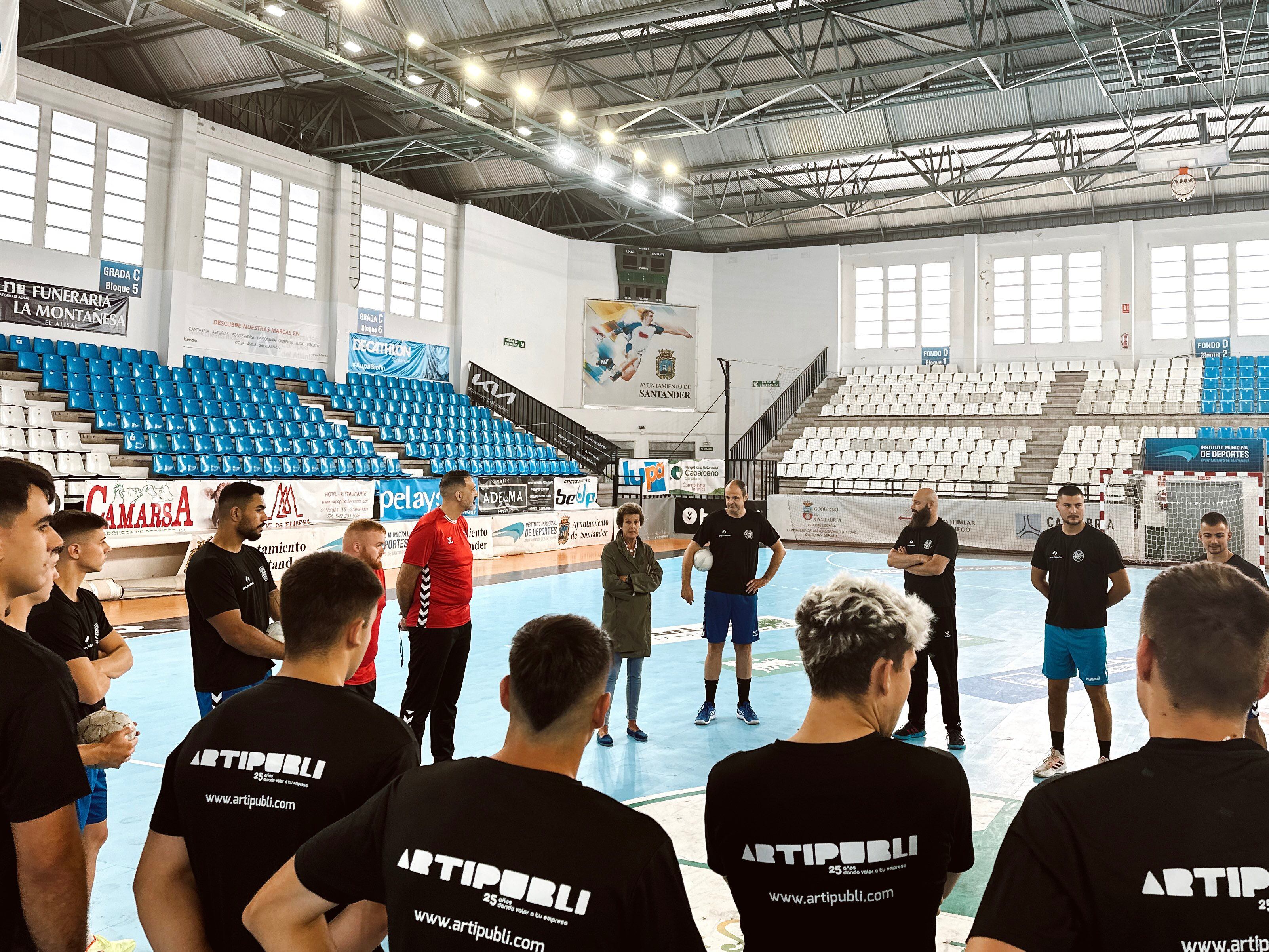 El Sinfín recibió la visita hace unos días de Beatriz Pellón, la nueva concejal de Deportes.