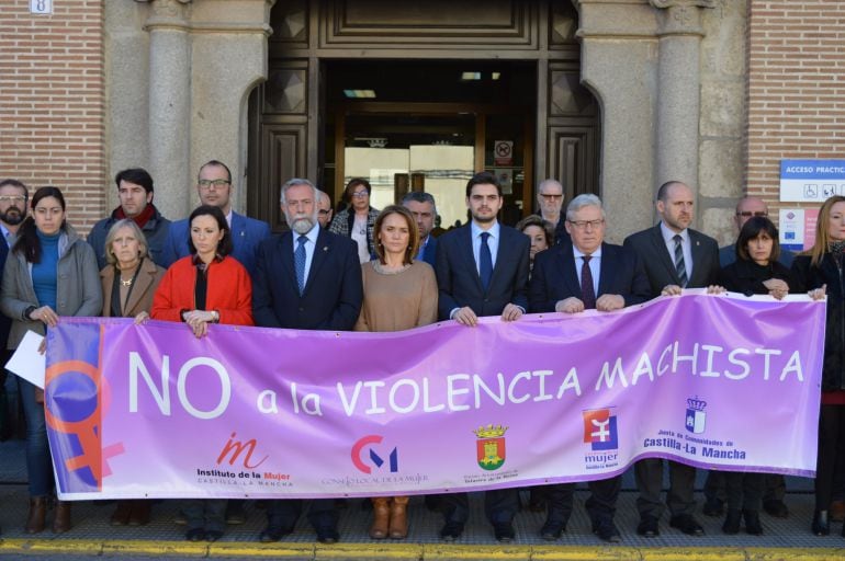 Concentración frente al Ayuntamiento