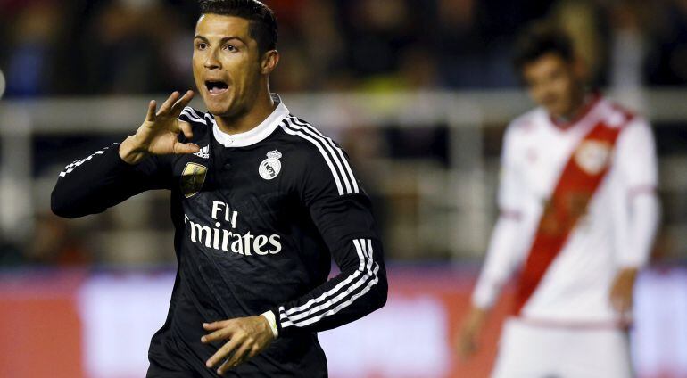 Cristiano Ronaldo celebra el gol con el que abrió el marcador en Vallecas.