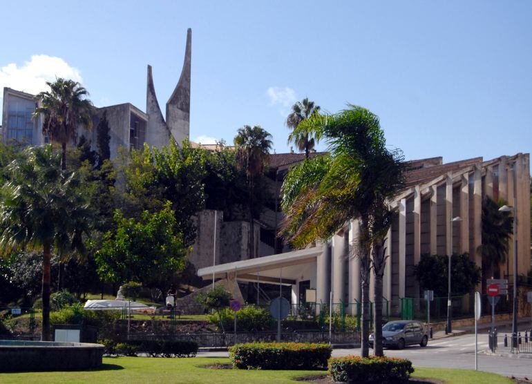 Imagen del edificio que alberga la Escuela de Arte en Algeciras.