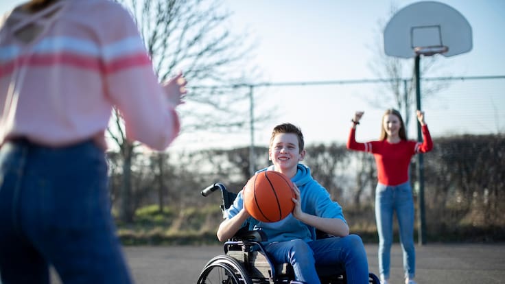Hablamos con Manuel Losada, y César Piñas del proyecto “Nas súas zapatillas: vivencias de inclusión a través da educación física”