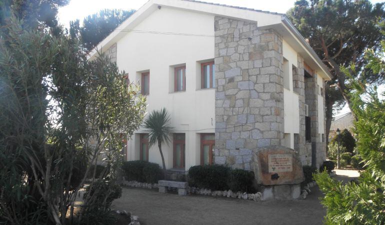 IU pide municipalizar el centro de mayores de Hoyo