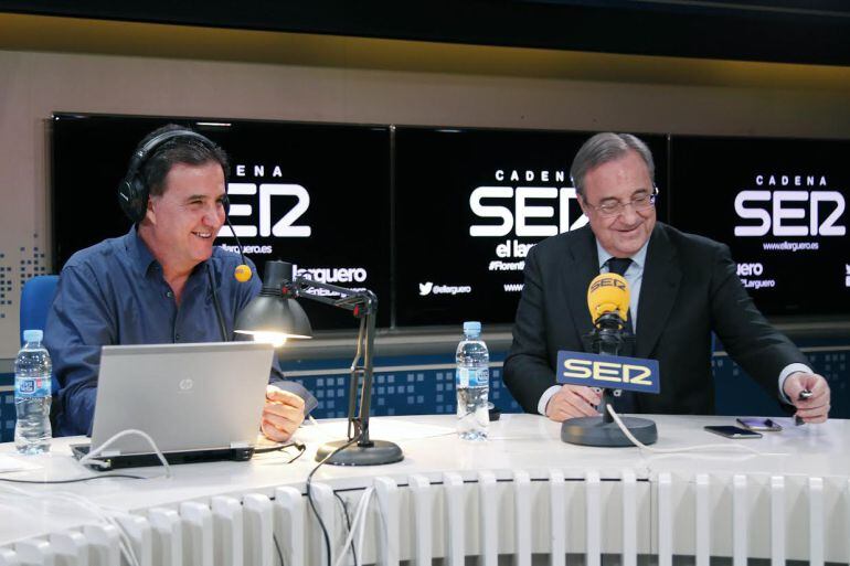 José Ramón de la Morena y Florentino Pérez durante &#039;El Larguero&#039;.