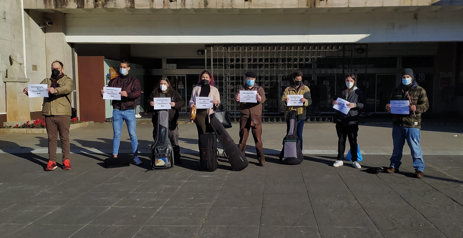 Grupos de Vigo en Loita ante o Concello