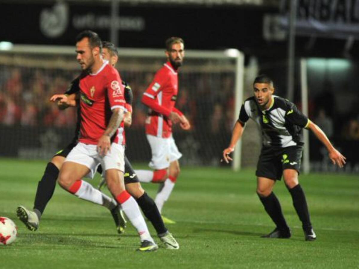 Santi Jara, proveniente del Real Murcia, se convierte en el primer fichaje del Efesé para la próxima temporada